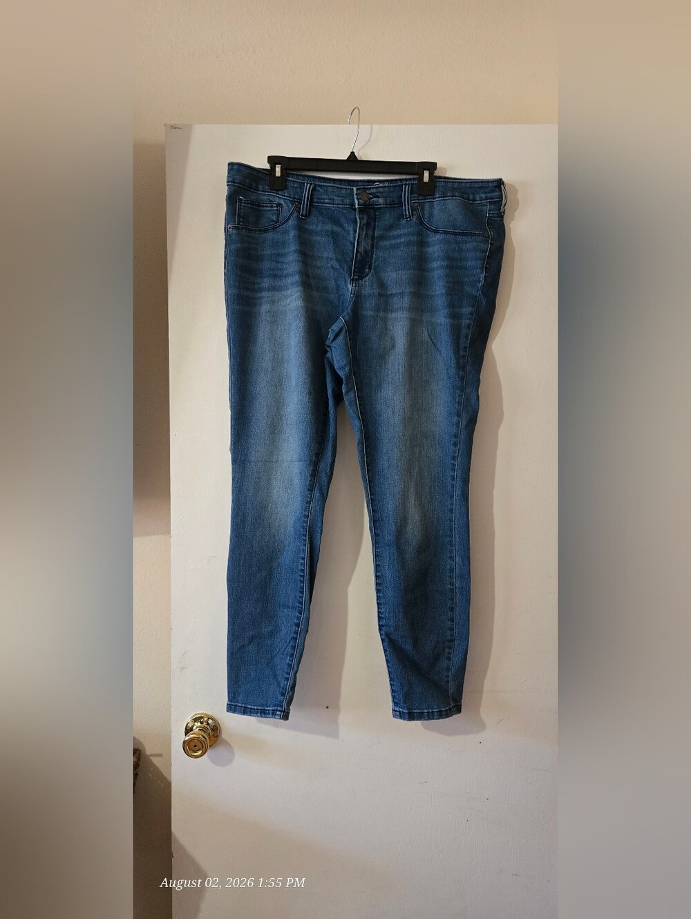 Universal Thread Women's Skinny Jeans - Medium Blue Wash